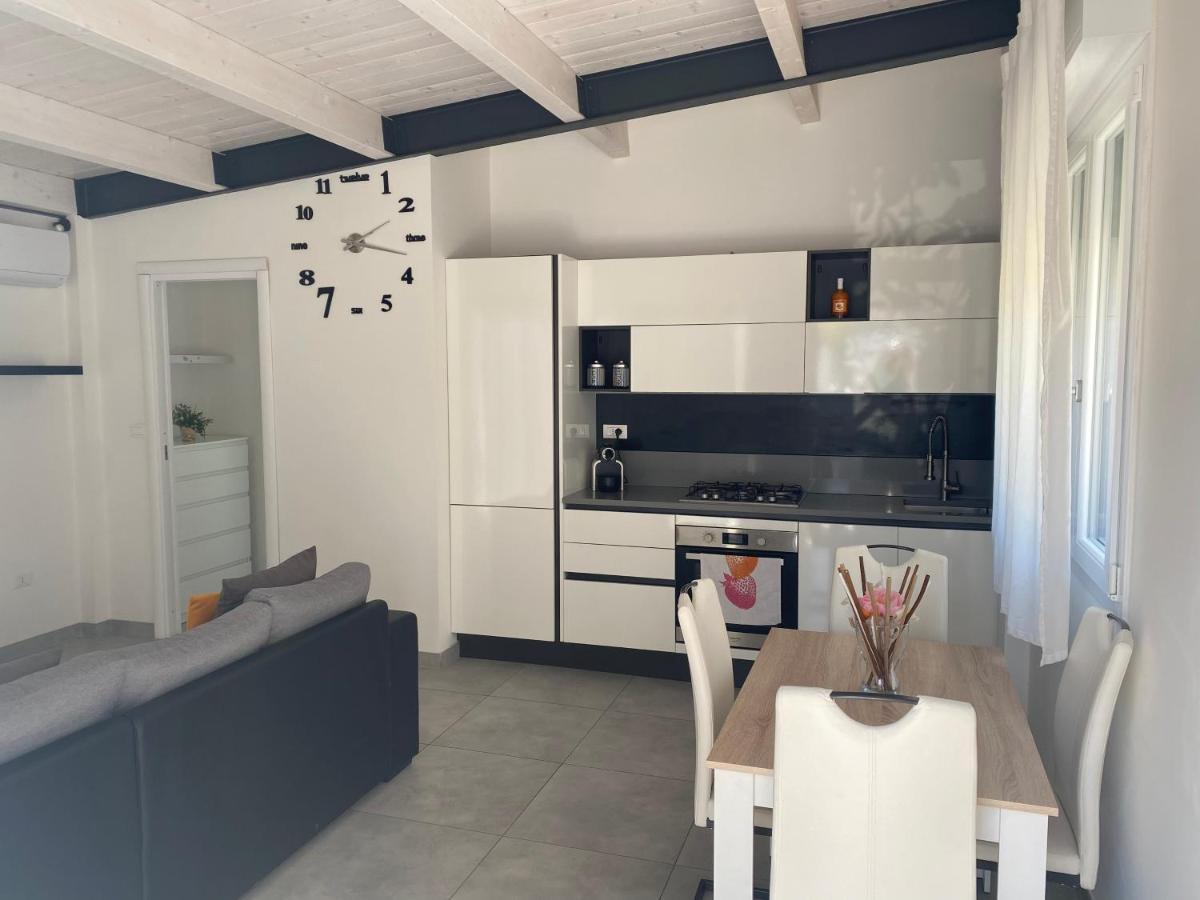 Dimora Maria Elena Apartment Пескара Екстериор снимка
